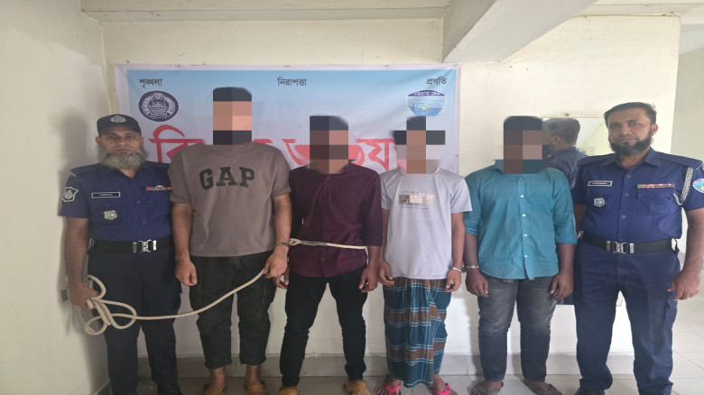 লক্ষ্মীপুরের চন্দ্রগঞ্জে অপহরণের মামলায় গ্রেফতার-...
