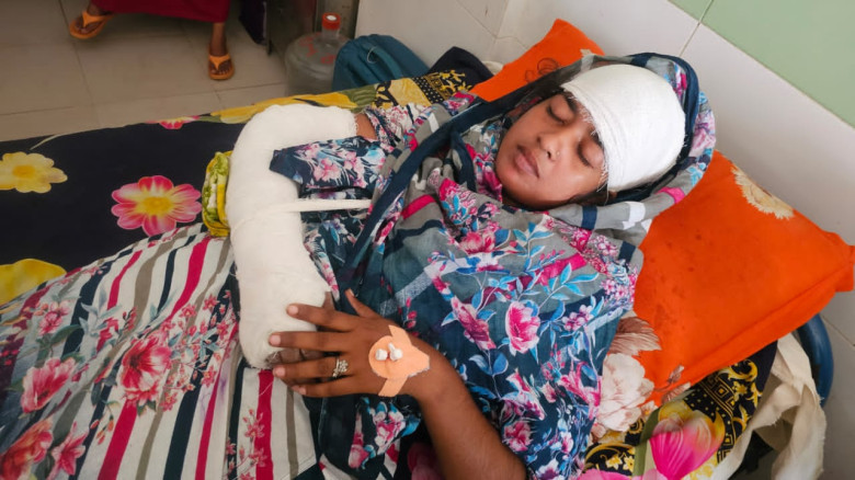 বাগেরহাটে দেবরের বিরুদ্ধে ভাবিকে কুপিয়ে জখমের অভিযোগ