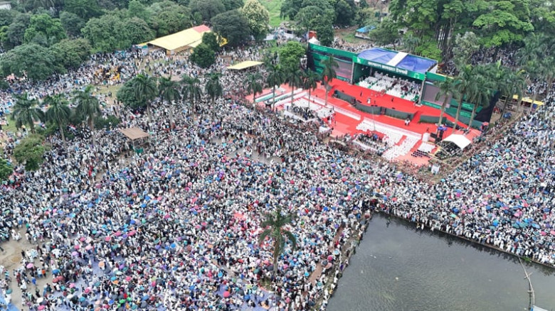 জামায়াতের সমাবেশে নেতাকর্মীদের ঢল