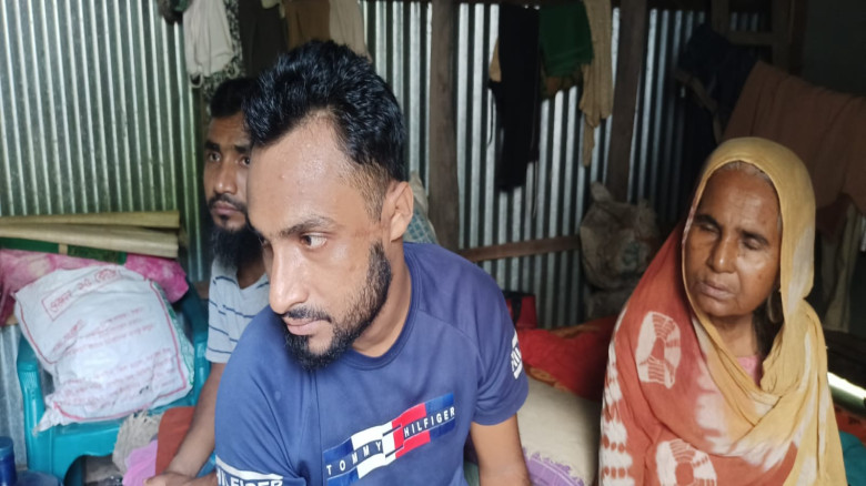 নড়াইলে চিকিৎসাহীনতায় অমানবিক জীবনযাপন করছেন জুলাইযোদ্ধা সিফায়েত চৌধুরী