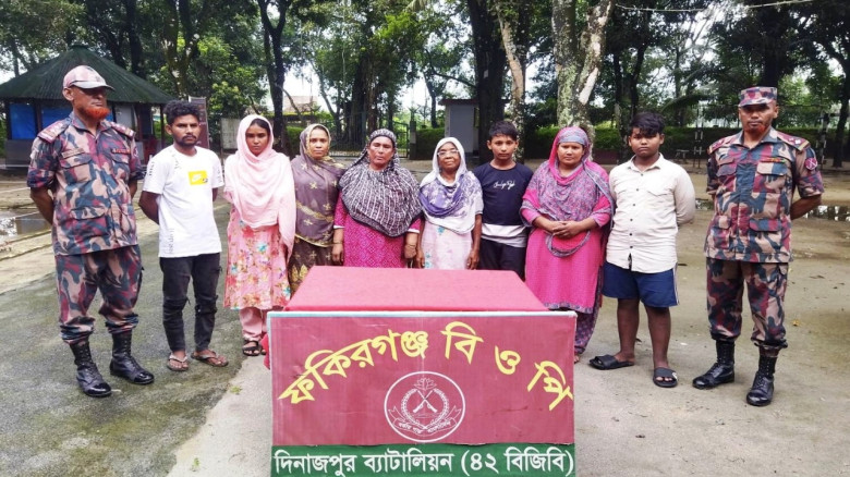 বিএসএফ কর্তৃক ৮ বাংলাদেশি পুশ ইন, বিজিবির হাতে আটক